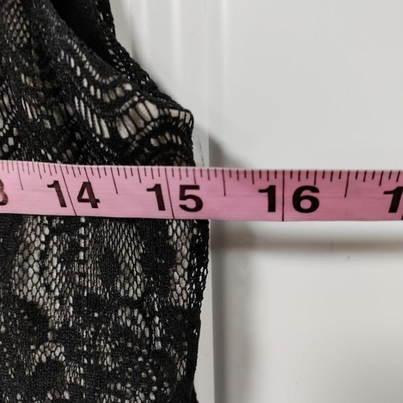 CAbi Women's Emily Black Lace Overlay Bow Sleeveless Top Blouse Size S - Picture 5 of 5